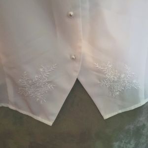 T R Bentley, white, short sleeve blouse, size 18